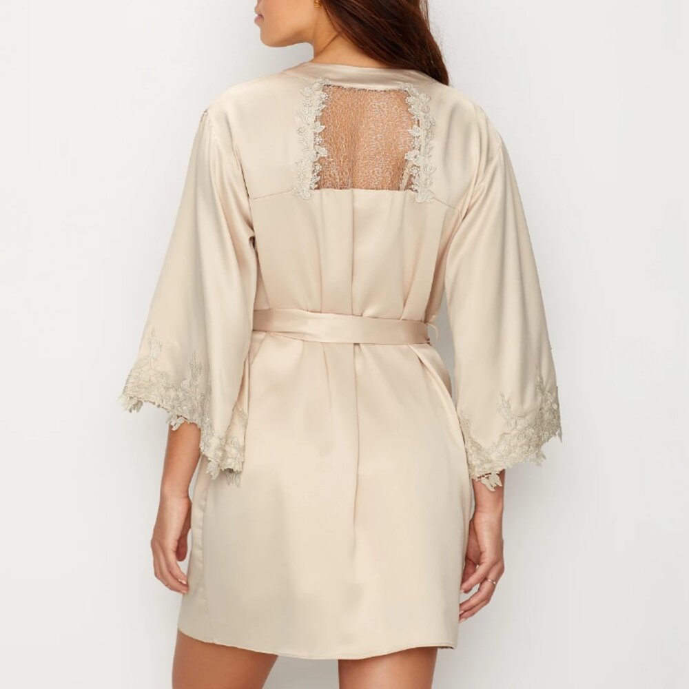 NEW Flora Nikrooz Women Alessia Buff Cut Out Back Lace Embroidered Short Robe - Picture 2 of 5